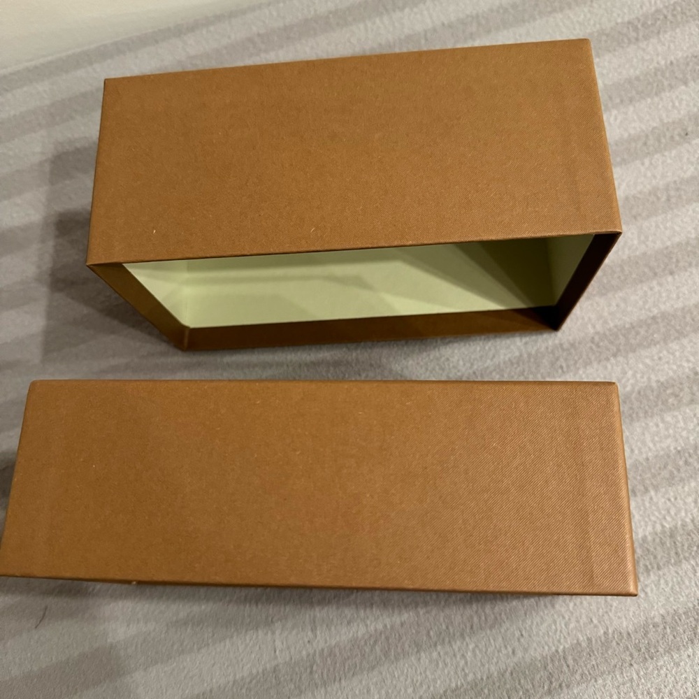 Burberry Tan Box - Picture 3 of 4